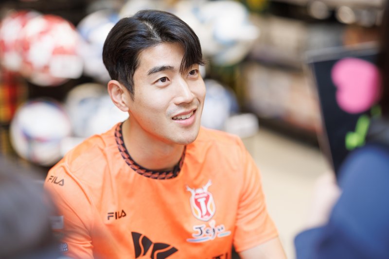 제주 유나이티드에 입단한 이주용.(제주 유나이티드 제공)