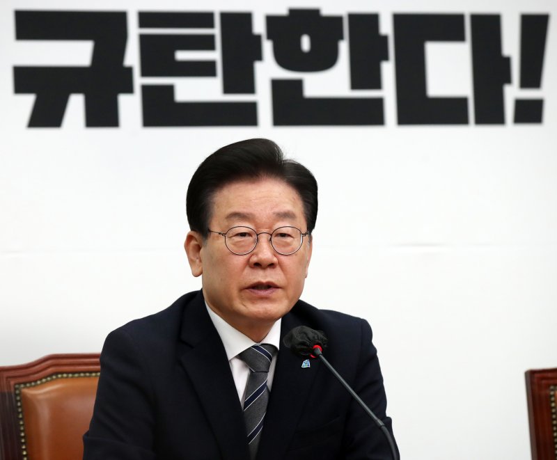 이재명 "번개탄 금지? 장난하냐"..복지부 "文정부때 확정한 대책"