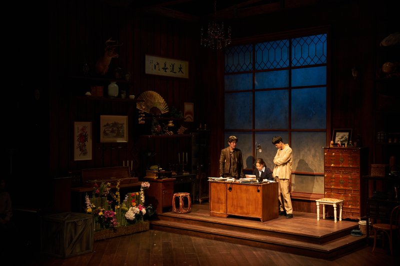 [서울=뉴시스]연극 '빵야' 공연 사진. (사진=엠비제트컴퍼니 제공) 2023.02.24. photo@newsis.com *재판매 및 DB 금지