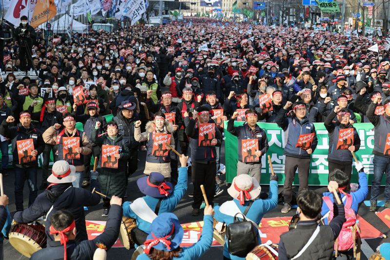 [현장르포]정부 월례비 관행 엄단기조에 건설노조대규모 집회