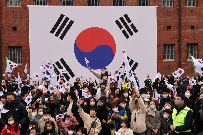 3.1절 서대문형무소 찾은 시민들