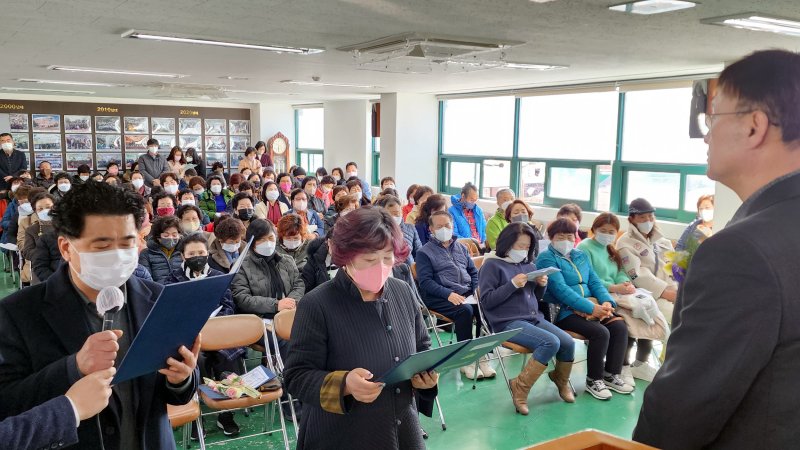 [목포=뉴시스] 목포제일정보중·고등학교 입학식. *재판매 및 DB 금지