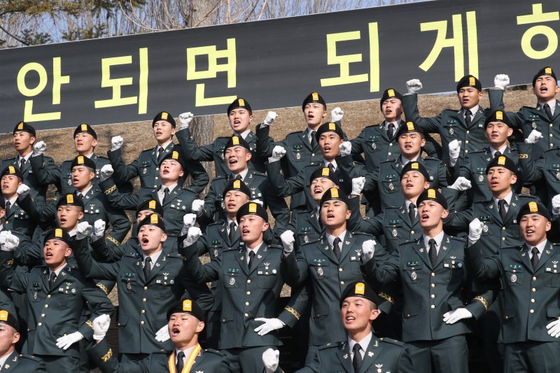 예비역 중위출신·3번째 도전 끝 '특전부사관'…111명 임관 - 파이낸셜뉴스