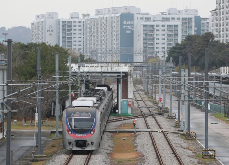 7일 수서~광주선이 2030년 준공을 목표로 추진되는 가운데 충북에 언제 전철이 다닐지 관심이 쏠리고 있다.(자료사진)/뉴스1 ⓒ News1 김영운 기자