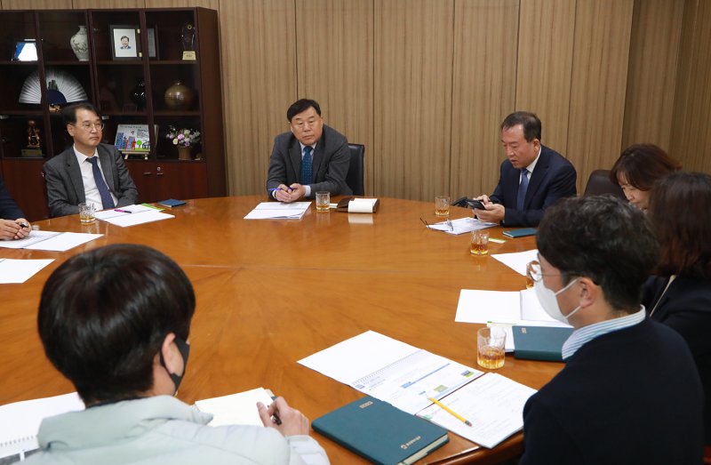 동구는 7일 구청장실에서 김종훈 동구청장 주재로 용역업체 및 관계공무원이 참석한 가운데 제2파크골프장 조성 용역 착수보고회를 가졌다.