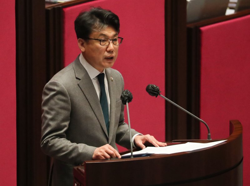 진성준