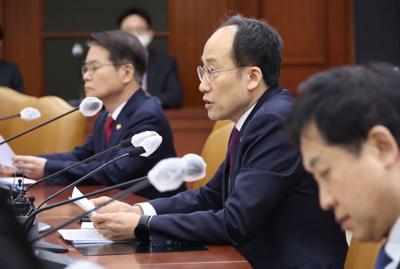 1년 근속땐 600만원… '조선업 희망공제' 연령제한 폐지 [산업현장 빈 일자리 해소]