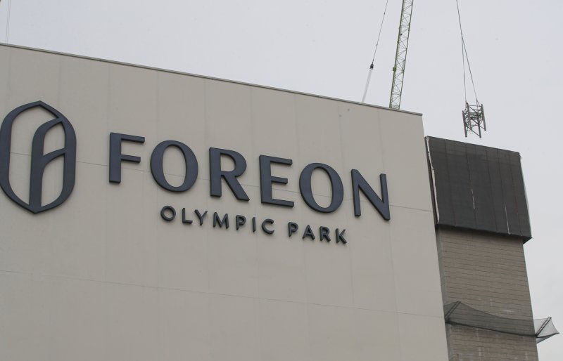 [서울=뉴시스] 권창회 기자 = 한국부동산원 청약홈에 따르면 올림픽파크 포레온은 전용면적 29㎡ 2가구, 39㎡ 638가구, 49㎡ 259가구 등 899가구에 대해 오늘 하루 동안 무순위 청약을 진행한다. 사진은 8일 오후 서울 강동구 둔촌주공 재건축 공사 현장 모습. 2023.03.08. kch0523@newsis.com