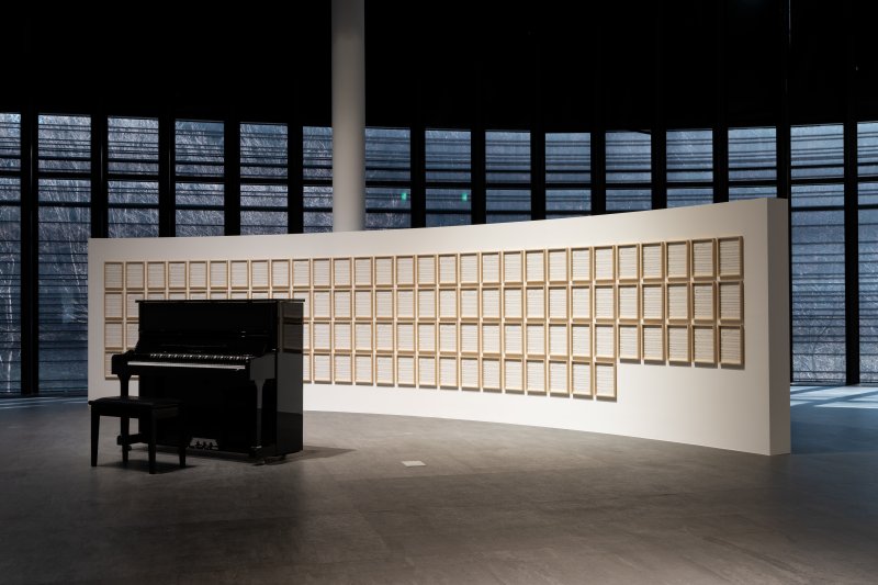 01. 안규철, 〈야상곡 No. 20 대위법〉, 2013／2020, 퍼포먼스／설치(사진=백남준아트센터 제공) *재판매 및 DB 금지