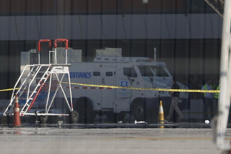 "영화 찍는 줄" 칠레 공항서 10명의 강도단이 총들고...ㅎㄷㄷ