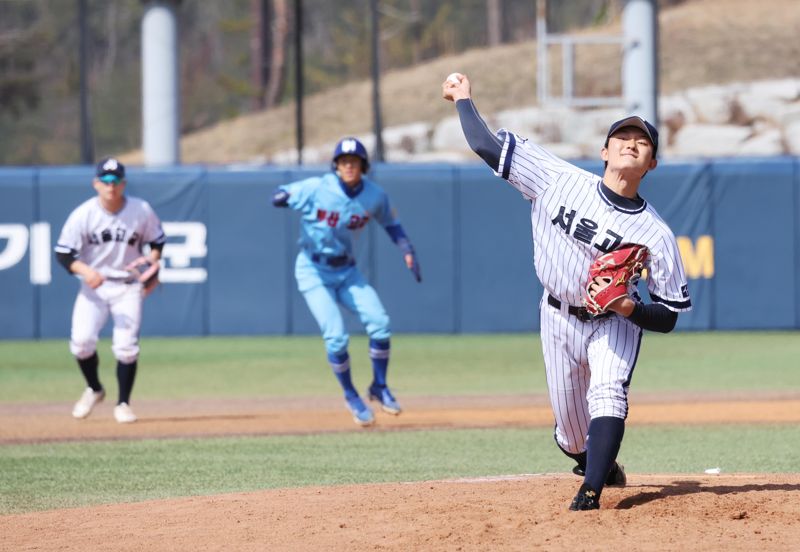 서울고 전준표‧이찬솔도 시동 … 1이닝 무실점 147km/h 호투 [제10회 명문고야구열전]