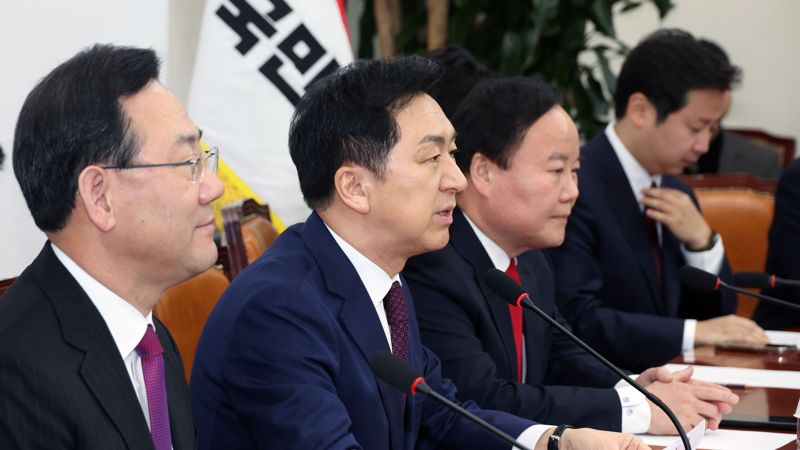 최고위원회의 주재하는 김기현 신임 당대표