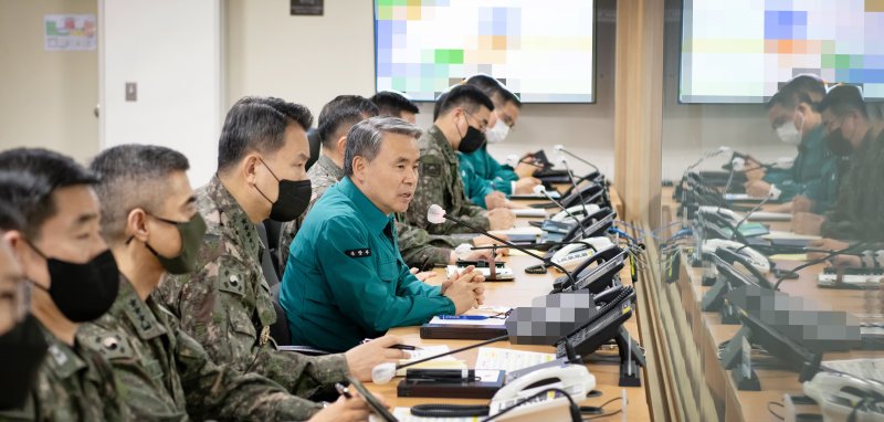 국방장관 "FS 통한 전투형 강군 육성…실전적 연습 매진" 당부