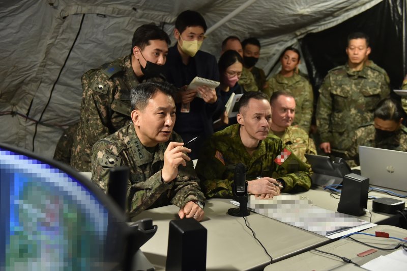 합참의장 "北 적화통일 의지 불변…적 전쟁의지 말살" 강조