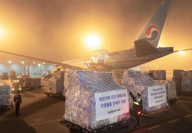 대한항공 "강진 피해 튀르키예에 구호물자 무상 수송"