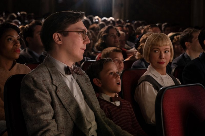 스티븐 스필버그(77) 감독의 자전적 영화 '파벨만스'가 오는 22일 개봉된다. '파벨만스'는 12살에 8㎜ 단편을 만든 천재 감독이 어떻게 영화와 사랑에 빠졌는지를 그렸다. '파벨만스'의 한장면 CJ ENM 제공
