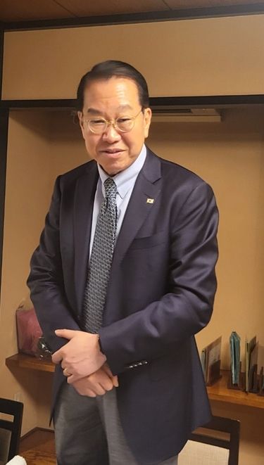 권영세 통일부 장관이 23일 일본 도쿄에서 '통일부 동포대상 정책설명회'을 열고 기념촬영을 하고 있다. 사진=백수정 기자
