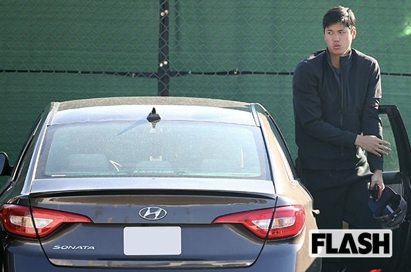 오타니 쇼헤이(29·LA 에인절스)가 쏘나타 차량에서 내리고 있다. 출처=주간FLASH캡처