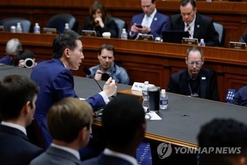 "틱톡·정찰풍선…미중갈등 격화에 아시아계 혐오범죄 불안"