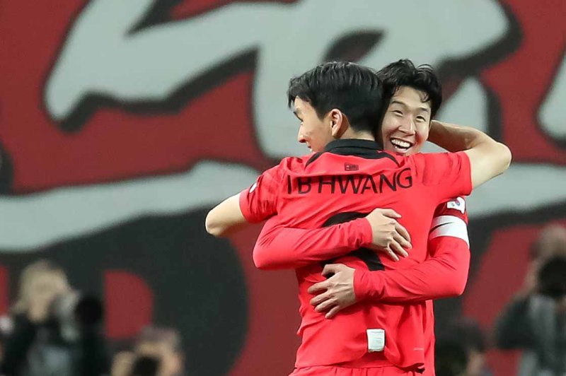 대한민국 축구 국가대표팀 황인범이 28일 오후 서울 마포구 서울월드컵경기장에서 열린 축구 국가대표 평가전 대한민국과 우루과이의 경기에서 득점에 성공한 뒤 기뻐하고 있다. 2023.3.28/뉴스1 ⓒ News1 민경석 기자