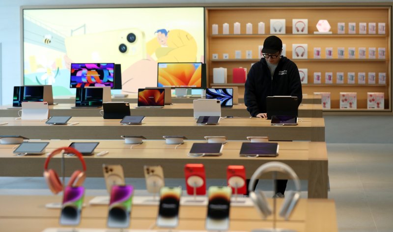 29일 오전 서울 강남구 애플스토어 강남점에서 미디어 프리뷰 행사가 진행되고 있다. 2023.3.29/뉴스1 ⓒ News1 김진환 기자