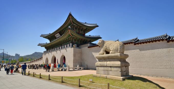 문화재청 "만 18세 이하 외국인 청소년, 궁·능 무료 입장"