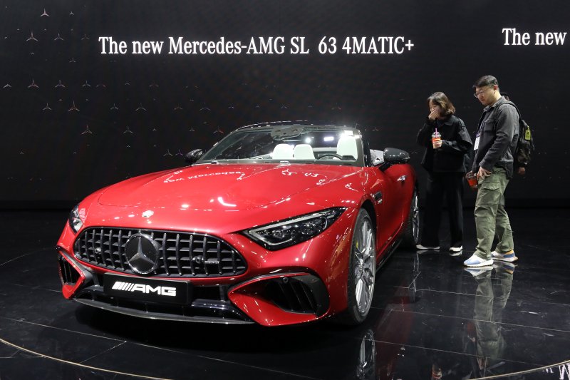 ( 30일 경기도 고양시 킨텍스에서 열린 '2023 서울모빌리티쇼에 벤츠 AMG 63 차량이 전시돼 있다. 뉴스1화상