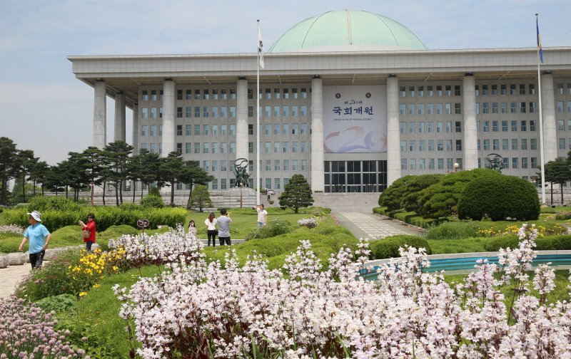 지난 2016년의 국회의사당 본청 사진. 사진=뉴스1