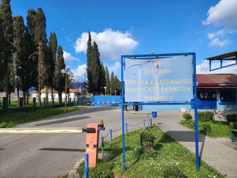 권도형 테라폼랩스 대표가 수감된 스푸즈 구치소 (스푸즈[몬테네그로]=연합뉴스) 신창용 특파원 = 28일 오후(현지시간) 몬테네그로 수도 포드고리차 외곽에 있는 스푸즈 구치소 입구. 이곳에 권도형 테라폼랩스 대표가 수감돼 있다. 2023.03.28 changyong@yna.co.kr