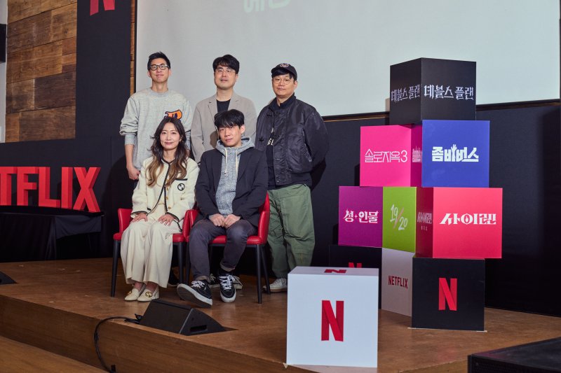 왼쪽 위부터 시계방향 정효민·김재원·정종연·박진경·이은경 PD.