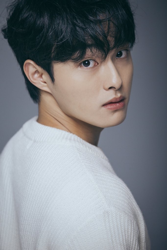 윤찬영, 고등학생 몸에 빙의된 조폭 연기…드라마 '조폭인 내가' - 파이낸셜뉴스