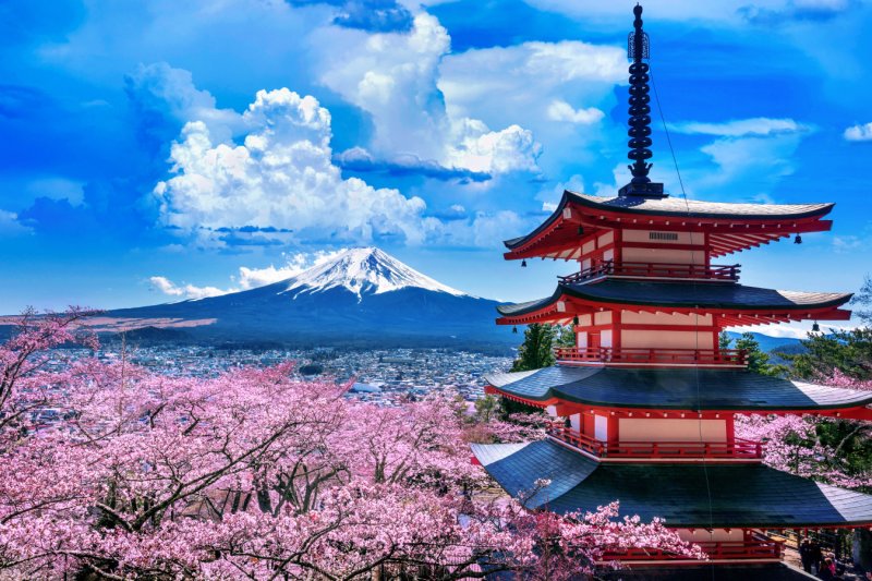 지난해와 올해 4월 틈새 여행지로 가장 많이 검색된 나라 1위 일본(호텔스컴바인 제공) /사진=뉴스1