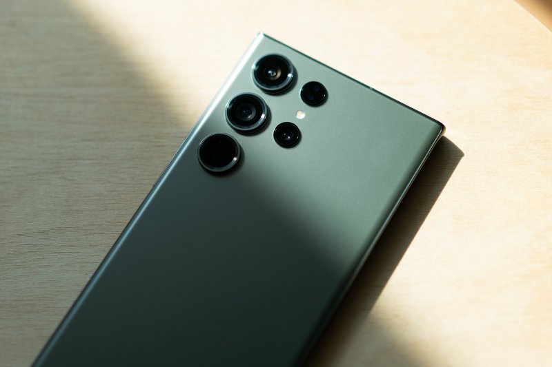 2억 화소에 100배 줌을 갖춘 '갤럭시S23 울트라' 카메라. 2023.4.6/뉴스1 ⓒ News1 이기범 기자