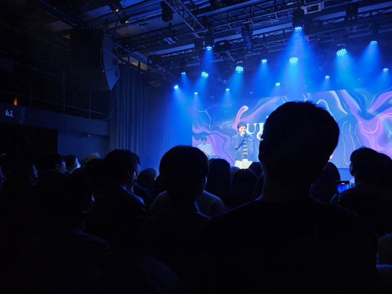 대포 카메라 대신 '갤S23 울트라'?…콘서트장에서 써보니