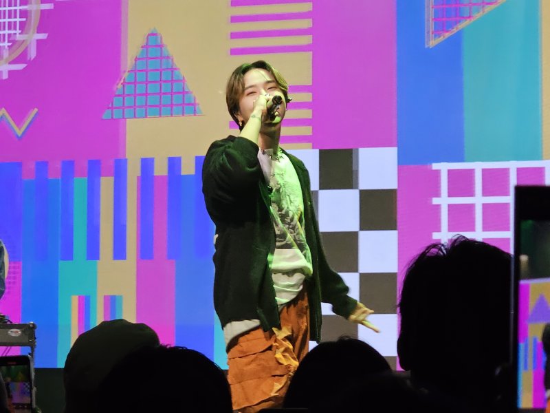 대포 카메라 대신 '갤S23 울트라'?…콘서트장에서 써보니