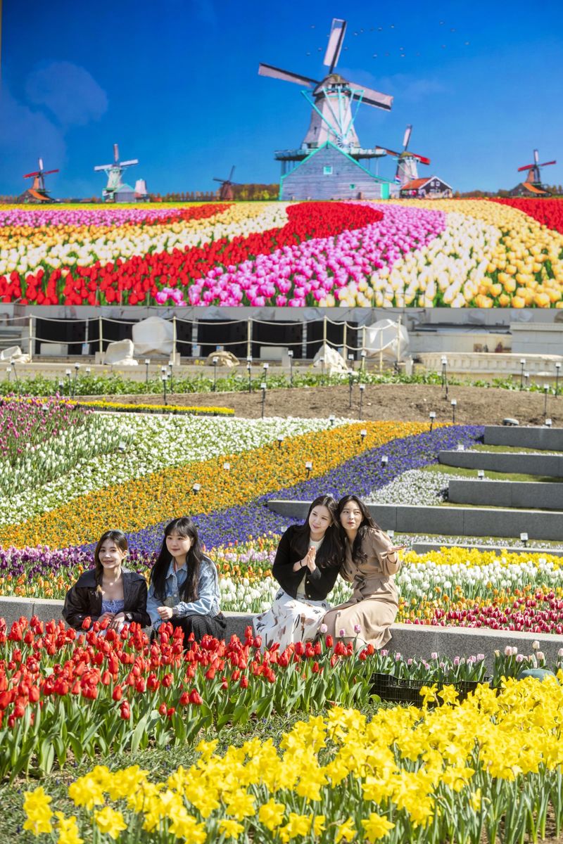 봄꽃이 만발한 에버랜드 내 페어리타운 / 삼성물산 리조트부문 제공