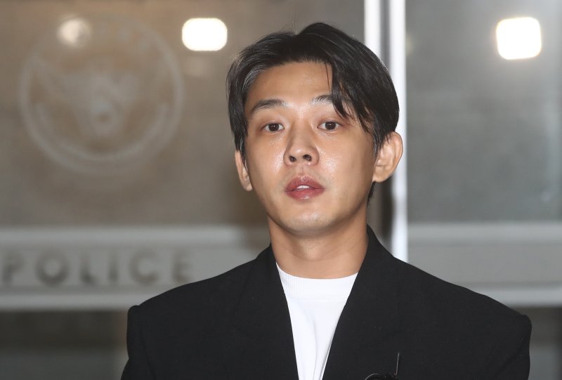 유아인 측 "클럽 목겸담 보도 법적대응…졸피뎀은 수면장애 탓에 복용"