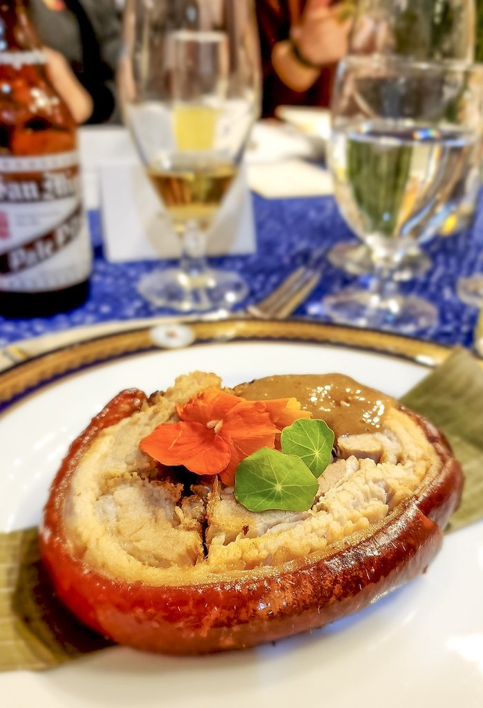 [여행소식] 필리핀 관광부, 한국인 입맛 맞는 전통음식 소개 필리핀의 대표적인 새끼 통돼지구이 '레촌'[사진/성연재 기자]