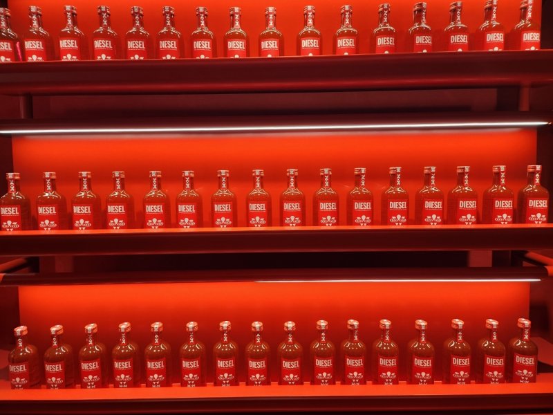 이번 팝업에서 1만병 한정 판매될 예정인 '원소주 X 디젤 스피릿 에디션'. 2023.04.12/뉴스1 ⓒ News1 이상학기자