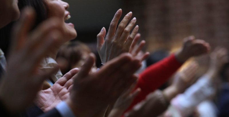 [서울=뉴시스] 조수정 기자 = 9일 서울 종로구 한국교회100주년기념관에서 한국기독교총연합회 2023년 한국교회 부활절 감사예배 '부활과 회복'이 열리고 있다. '2023.04.09.chocrystal@newsis.com