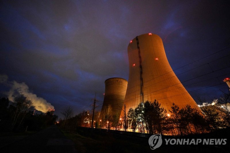 우크라 전쟁·대규모 정전 공포에 유럽, 원자력으로 되돌아가는 중