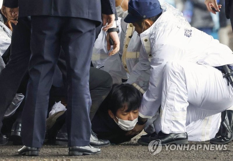 日기시다 연설장서 폭발음 '쾅'...24세男 현장 체포(종합)