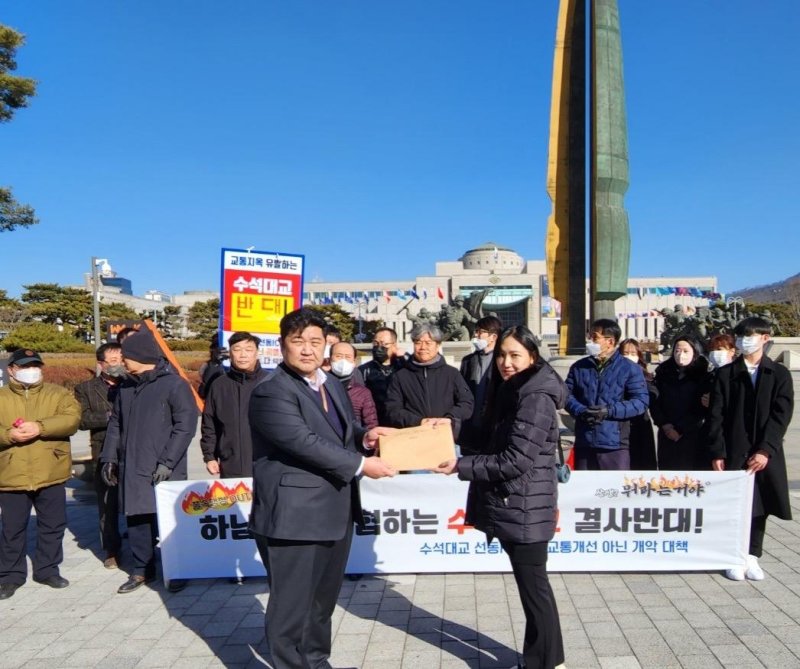 평행선 달리는 수석대교 신설…남양주 "조기착공" 하남 "반대"