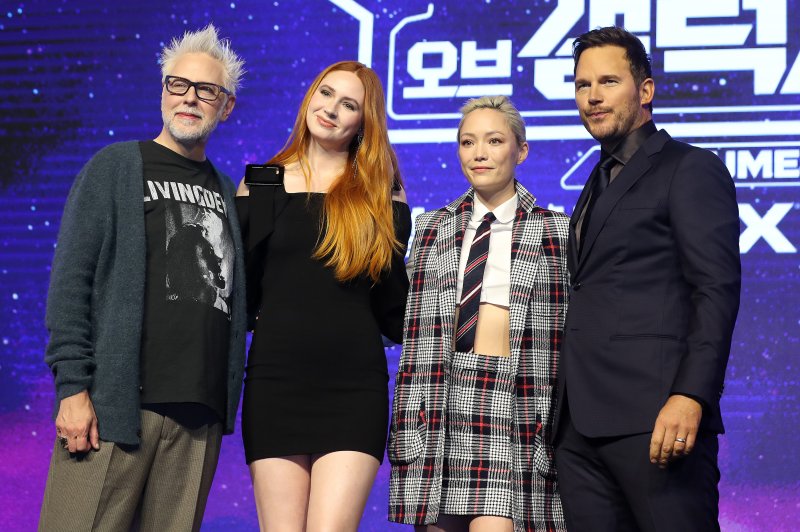 제임스 건 감독(왼쪽부터), 할리우드 배우 카렌 길런, 폼 클레멘티에프, 크리스 프랫이 18일 오전 서울 영등포구 여의도 콘래드 서울에서 열린 영화 '가디언즈 오브 갤럭시: 볼륨(Volume) 3' 프레스 컨퍼런스에 참석해 포즈를 취하고 있다. 2023.4.18/뉴스1 ⓒ News1 김진환 기자