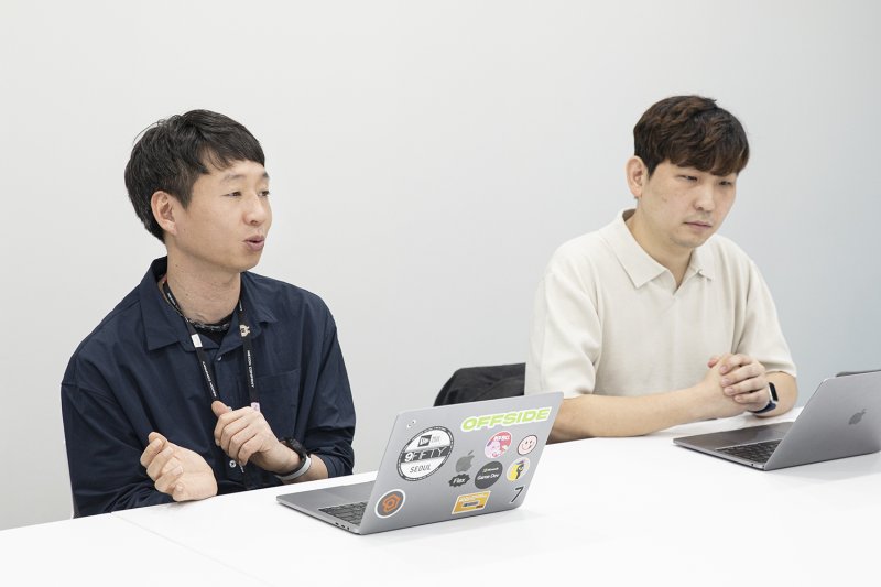 배준영 넥슨 인텔리전스랩스 본부장(왼쪽)과 윤상철 실장이 지난 11일 경기도 성남시 판교 모처에서 인터뷰를 진행하고 있다(사진=넥슨) *재판매 및 DB 금지
