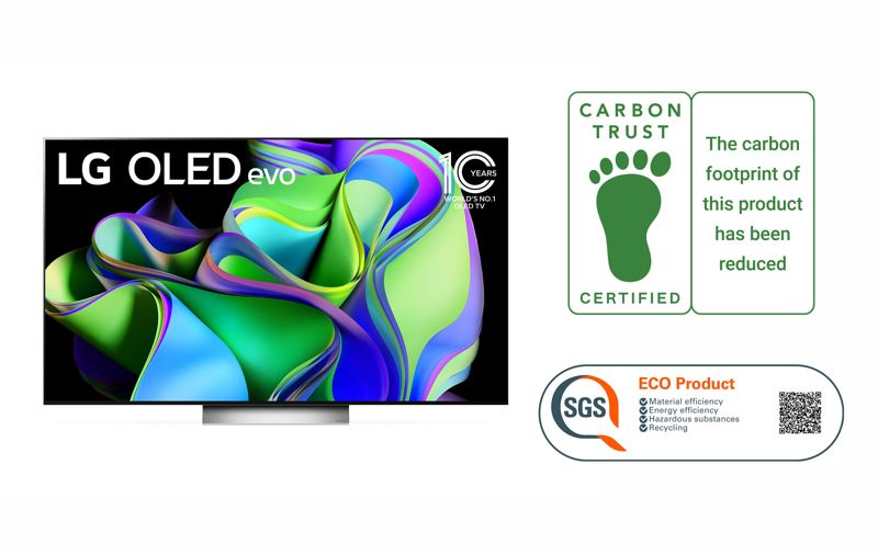 LG 올레드 에보(모델명: 65C3)가 획득한 카본트러스트 탄소저감 마크, SGS 인증 마크(사진 오른쪽 위부터). LG전자 제공