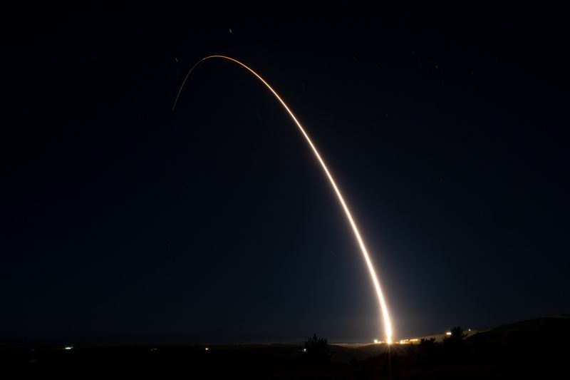 미 공군은 19일 오전 5시 11분 캘리포니아주 반덴버그 우주군 기지에서 시험용 재진입 운반체를 장착한 비무장 대륙간탄도미사일(ICBM) ‘미니트맨 3’을 발사했다며 사진을 공개했다. 사진=미 공군 홈페이지 캡처