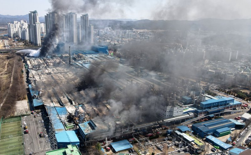 한국타이어, '화재' 대전2공장 직원 전환배치·희망퇴직