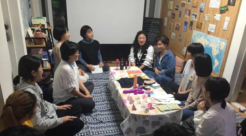 부산 영도구 심오한연구소에서 '심오한영화제'가 열리고 있다.