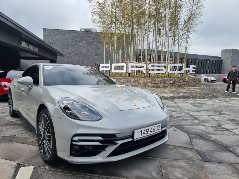 "3개월 내 50kg 감량 시 포르쉐 드립니다" 파격 조건 건 헬스장